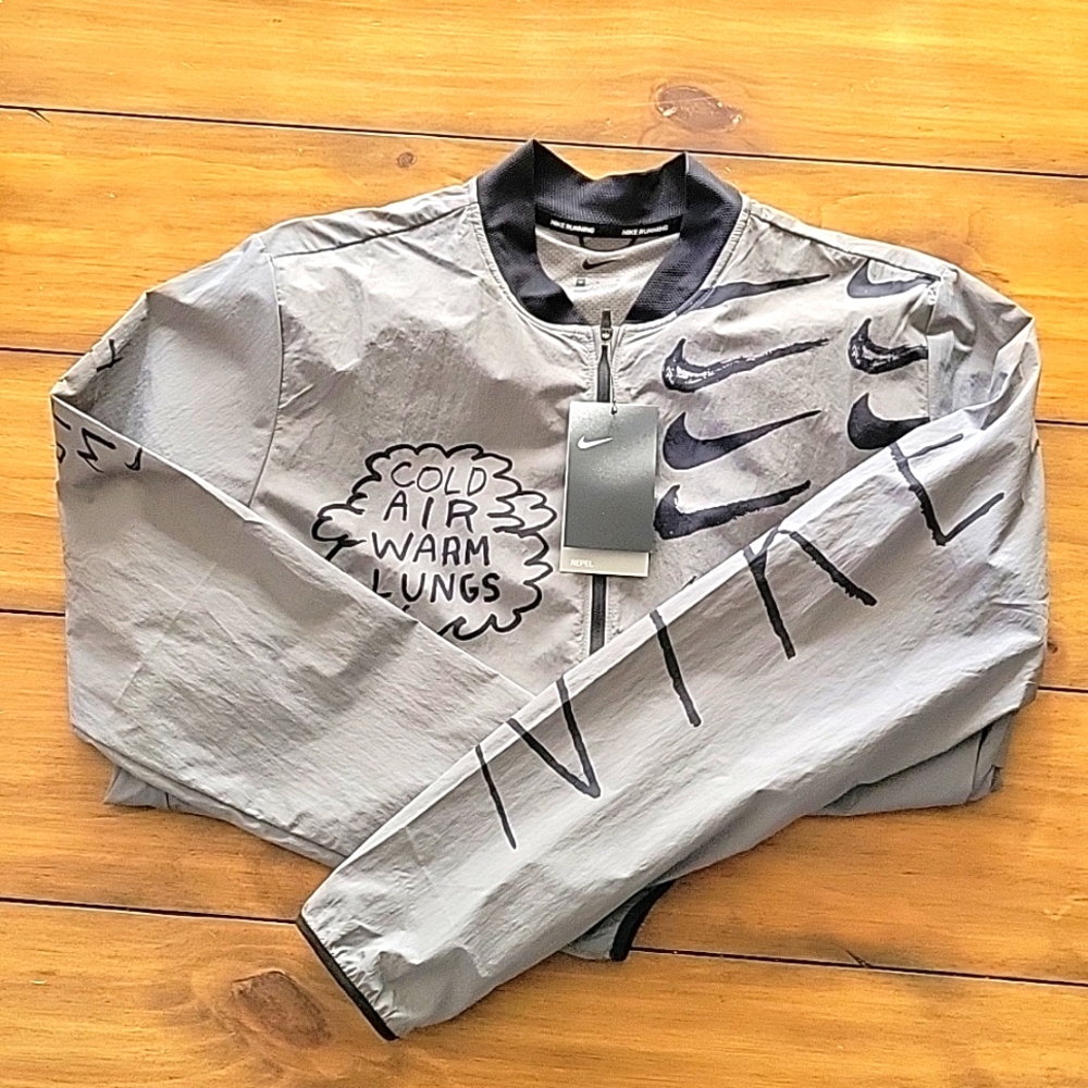 NIKE Mens Water Repellent Running Jacket